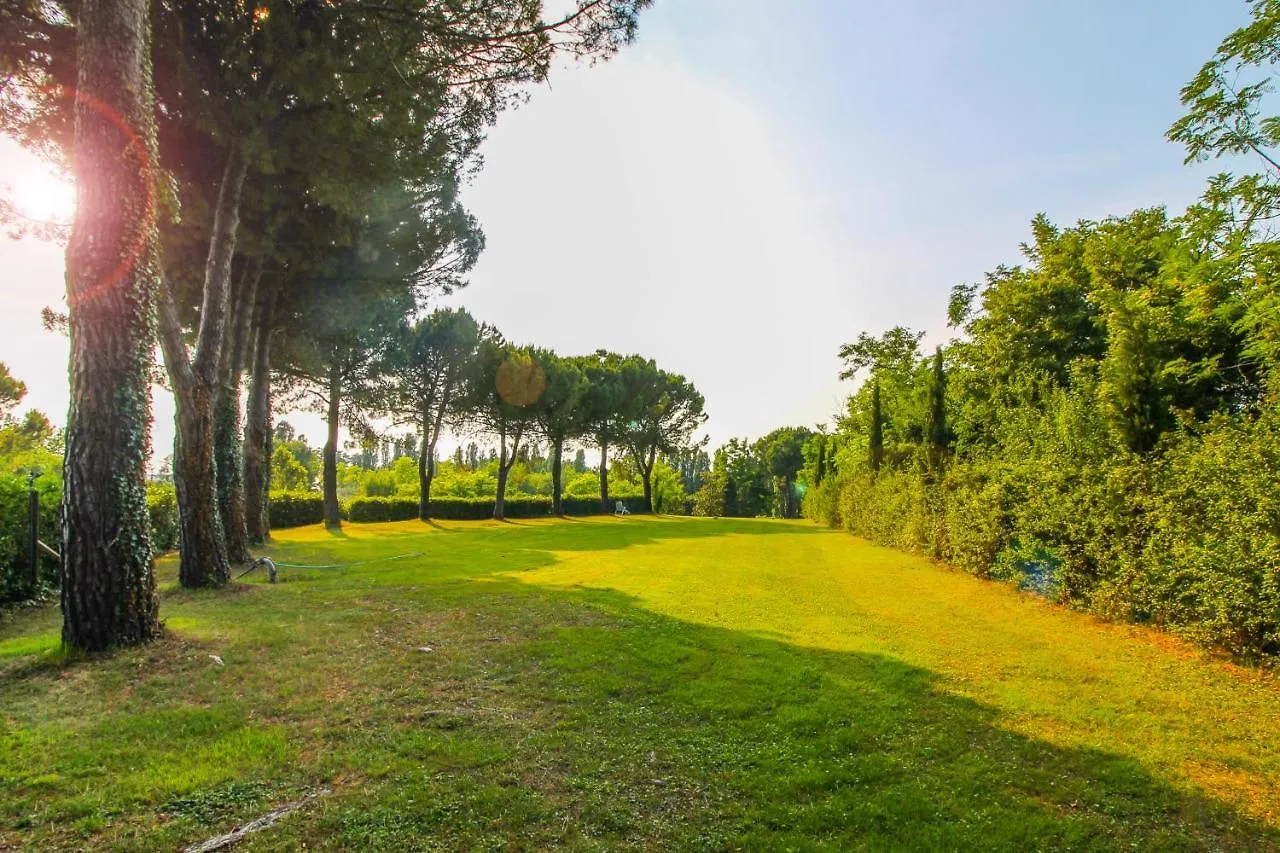 Lake & Country Holidays Bussolengo 0*,  Ιταλία